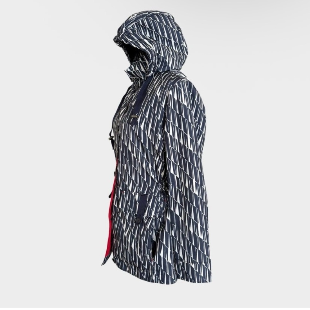 Lands' End Navy & White Patterned Rain Jacket with Red Lining - Picture 11 of 14